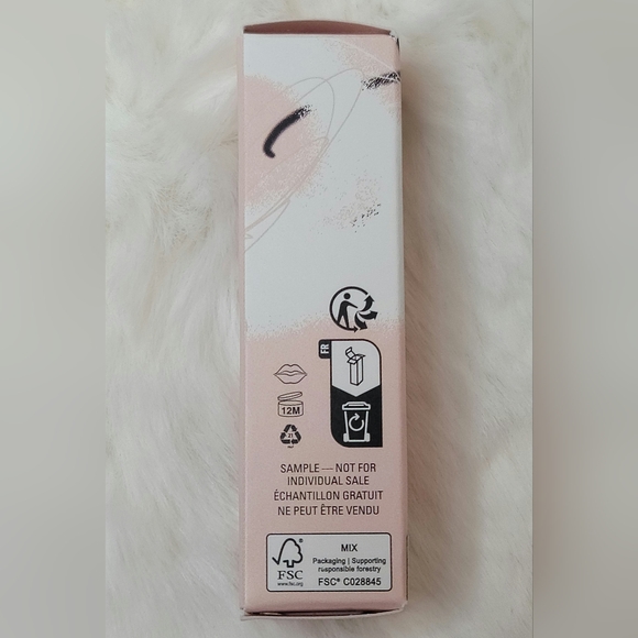 NIB Fenty Beauty Gloss Bomb Universal Lip Luminizer FU$$Y 02 2ML Mini / Travel - Picture 13 of 16